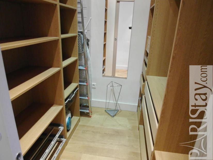 Walk-in wardrobe