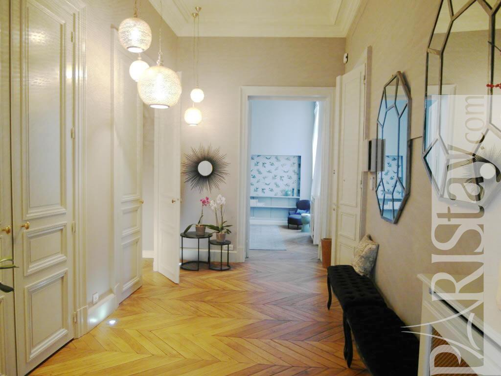 Paris luxury apartment rentals Montorgueil 75002 Paris